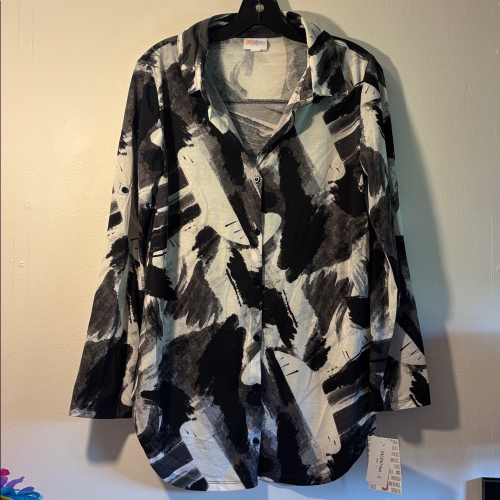 women’s LuLaRoe button top Sz S NWT